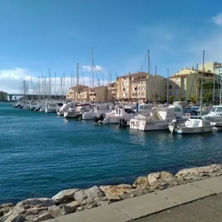 L'appart Suspendu Sur Le Port Apartmán Leucate