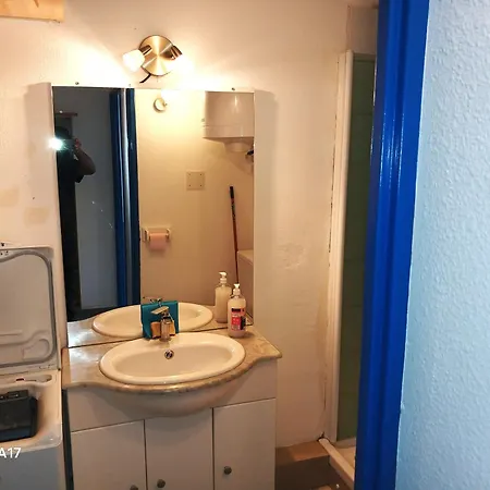 L'appart Suspendu Sur Le Port Apartment *