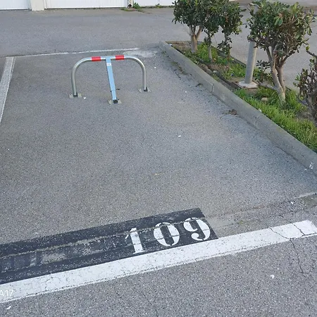 L'appart Suspendu Sur Le Port Apartment Leucate